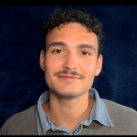 Meet your Posher, Scotty - Picture 1 of 1